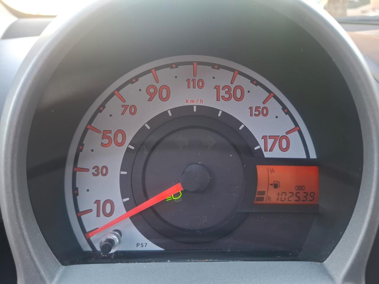 Toyota Aygo 1.0 12V VVT-i 3 porte Sol 68Cv (50Kw)