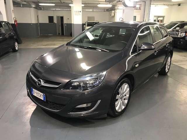 Opel Astra Sports Tourer 2.0 cdti Cosmo 165cv