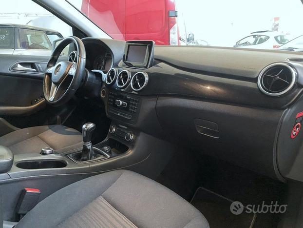 MERCEDES B 180 CDI Executive -GARANZIA 12m-