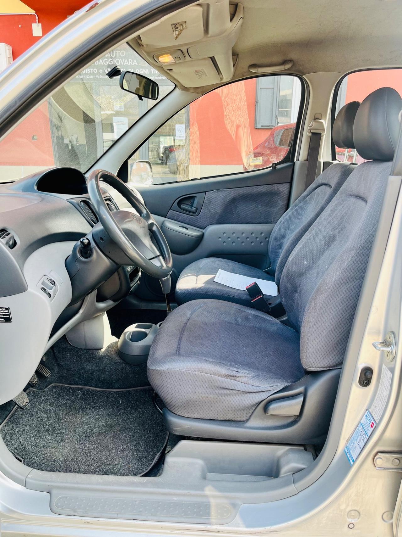 Toyota Yaris Verso 1.4 Tdi D-4D cat Luna