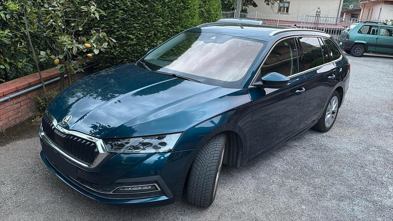 Skoda Octavia 1.5 G-TEC DSG Wagon Style TETTO PANORAMICO