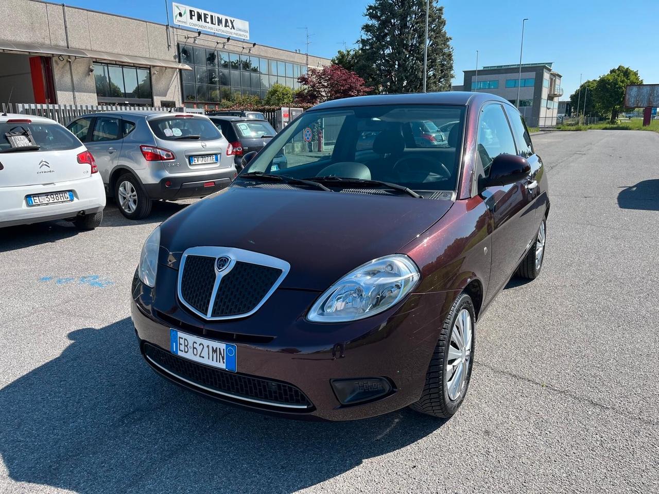 Lancia Ypsilon 1.3 MJT 75 CV Argento