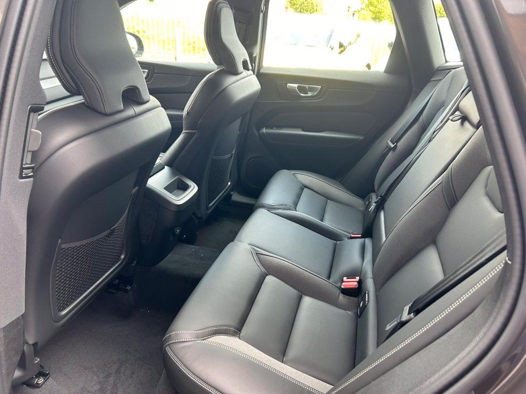 VOLVO XC60 2.0 b4 Plus Dark awd auto del 2025