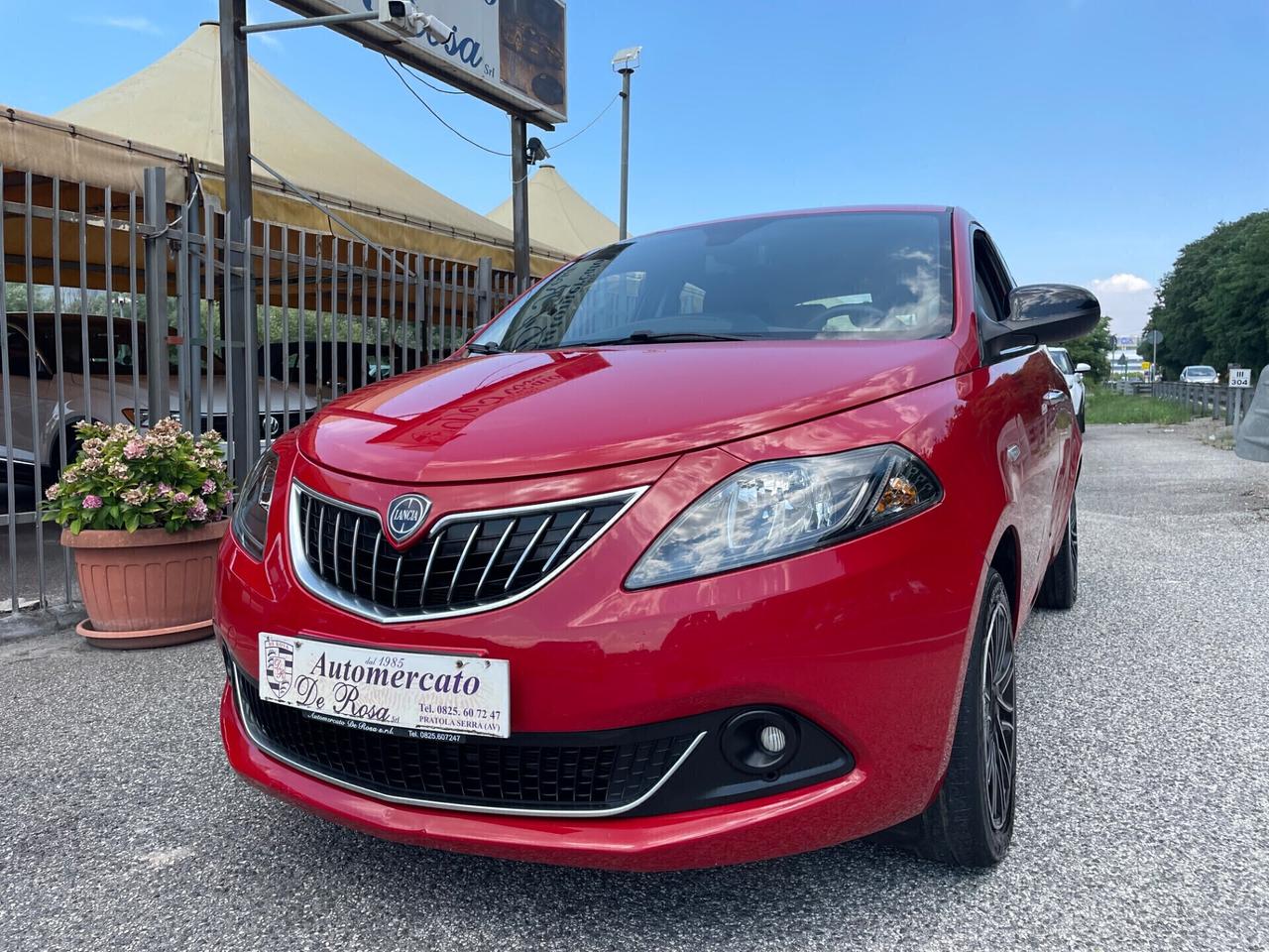 Lancia Ypsilon 1.0 FireFly 5 porte S&S Hybrid Ecochic Gold