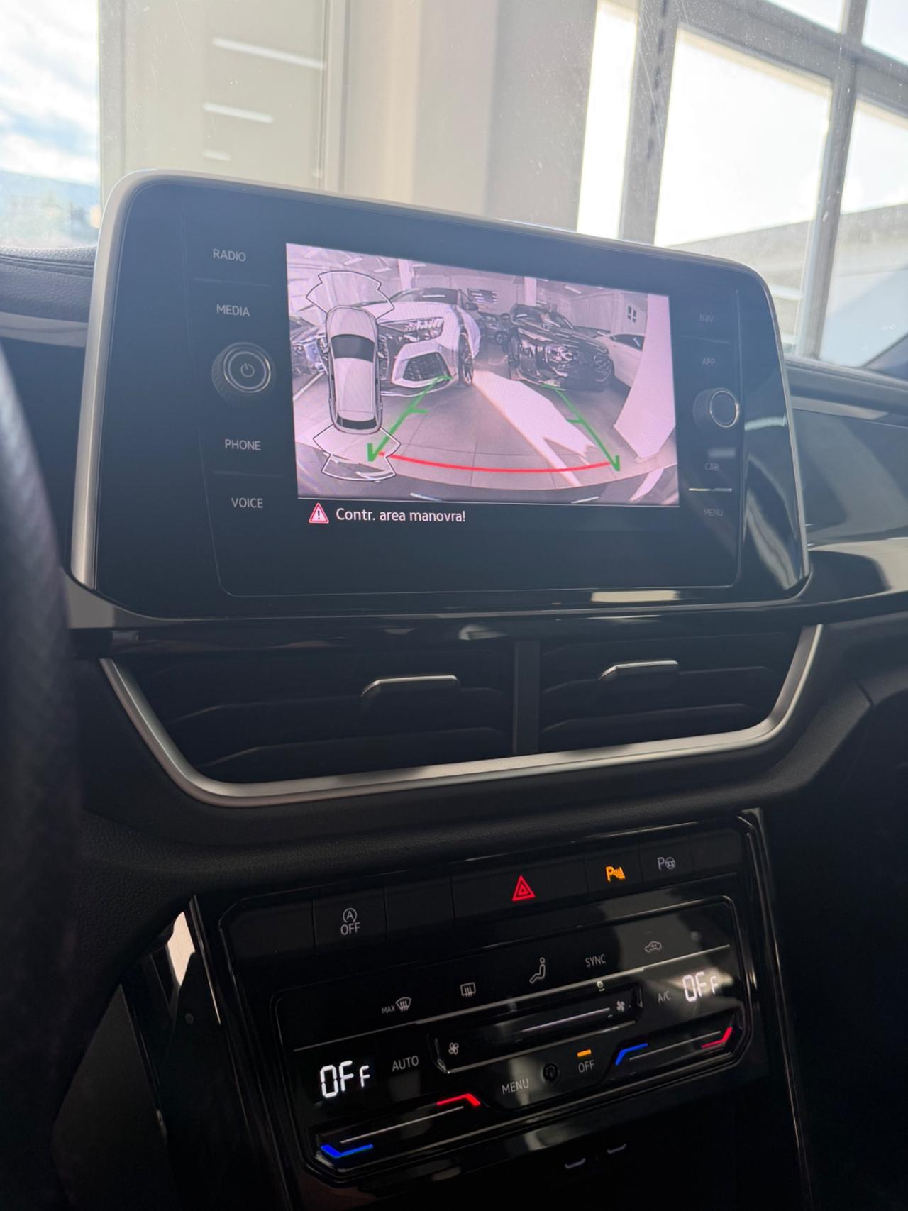 VW T-Roc 2.0 TDI SCR 150 CV DSG R-Line FINANZIABILE