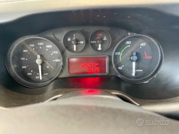 Iveco daily 35s130 cassone fisso