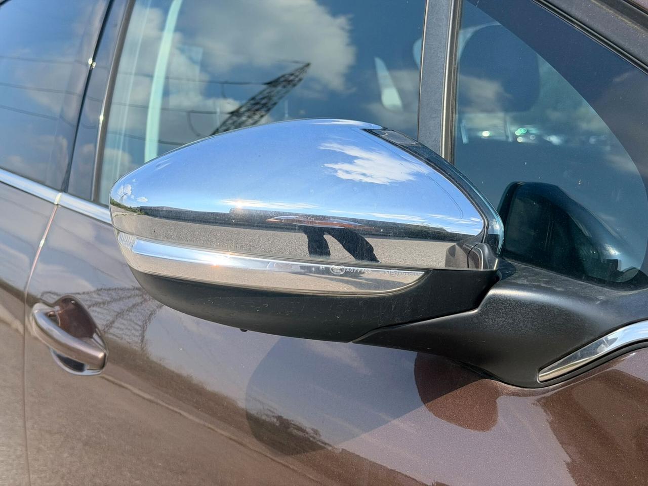 Peugeot 2008 1.6 e-HDi 115 CV Allure Euro 5b - 2014 - 119.000 km