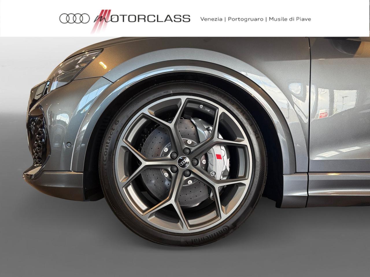 Audi RSQ8 rs 4.0 v8 mhev 48v 640cv performance tiptronic
