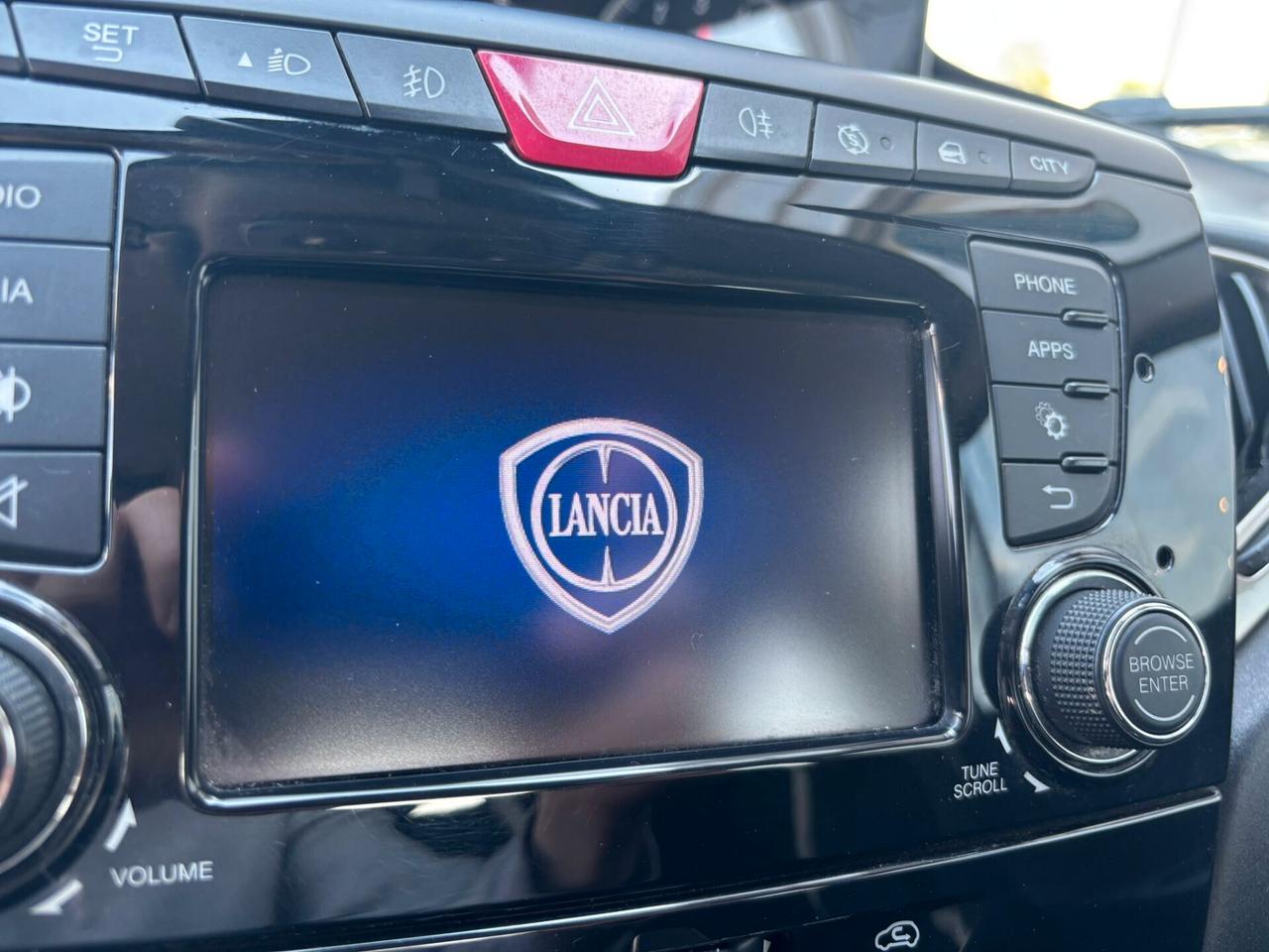 Lancia Ypsilon PLATINUM 0.9 TwinAir 85 CV DFN 5p.