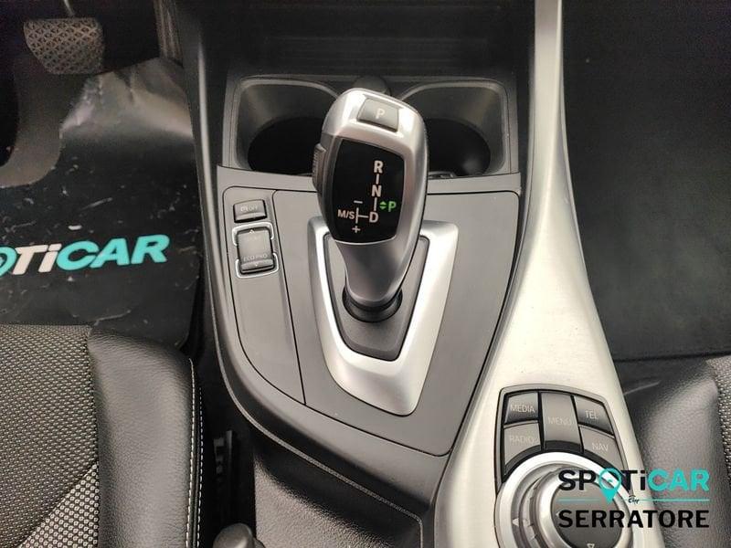 BMW Serie 1 F/20-21 2015 118d Urban 5p auto