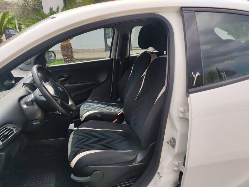 Lancia Ypsilon III 2015 1.2 Gold 69cv