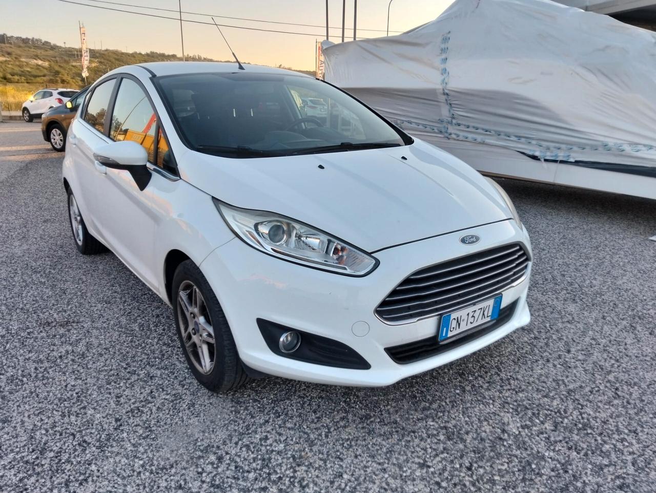 Ford Fiesta 1.5 TDCi 75CV 5P Titanium
