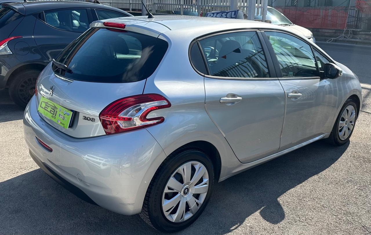 Peugeot 208 1.4 HDi 68 CV 5 porte Allure