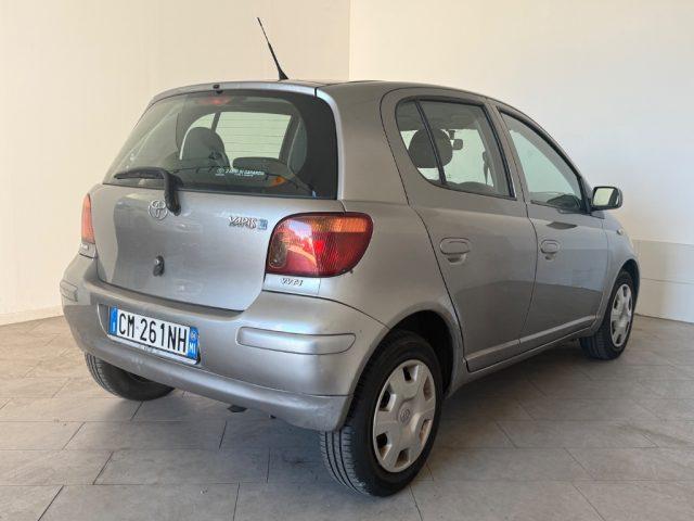 TOYOTA Yaris 1.3i 16V cat 5 porte Sol Blue