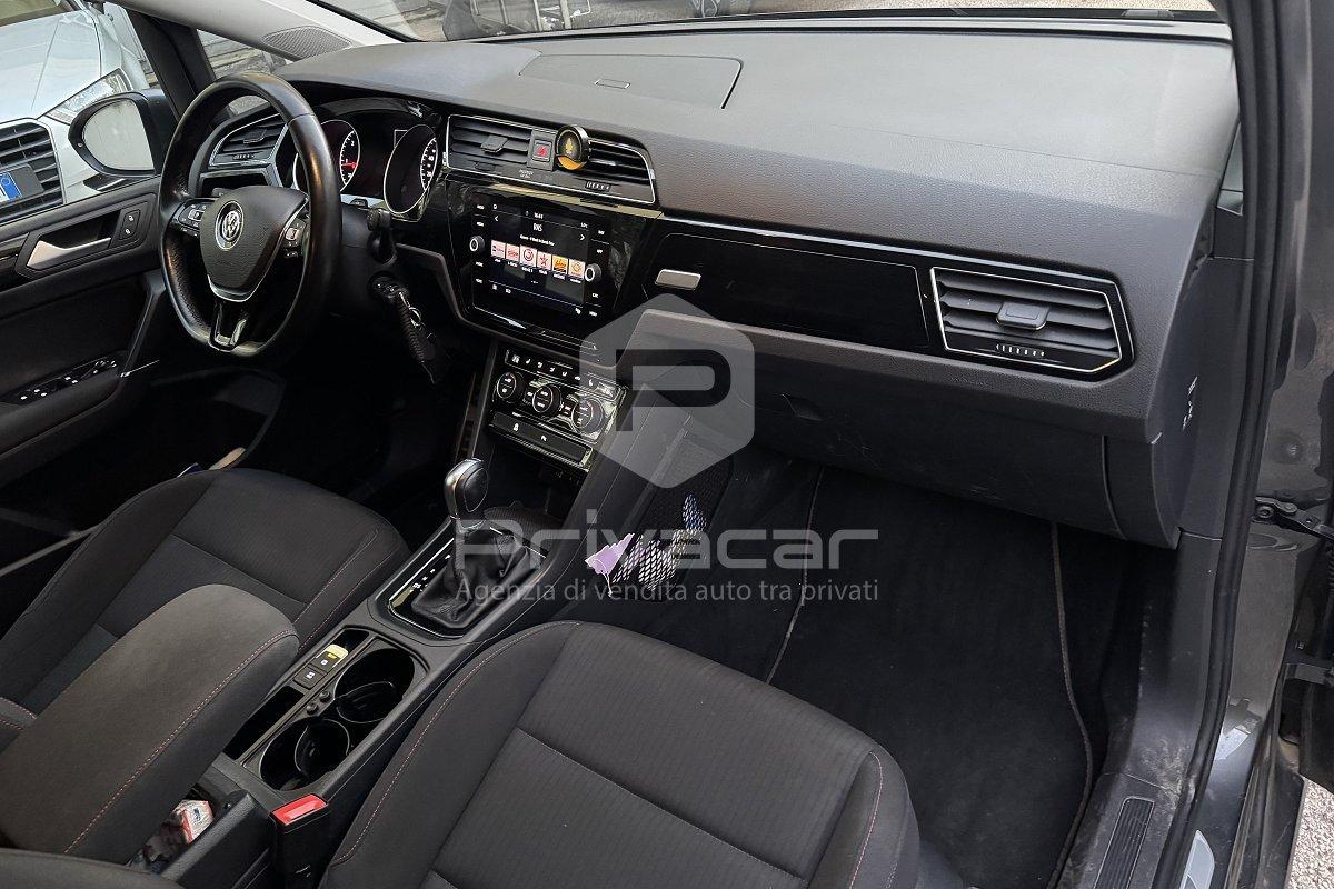 VOLKSWAGEN Touran 2.0 TDI 150 CV SCR DSG Executive BlueMotion Tech.