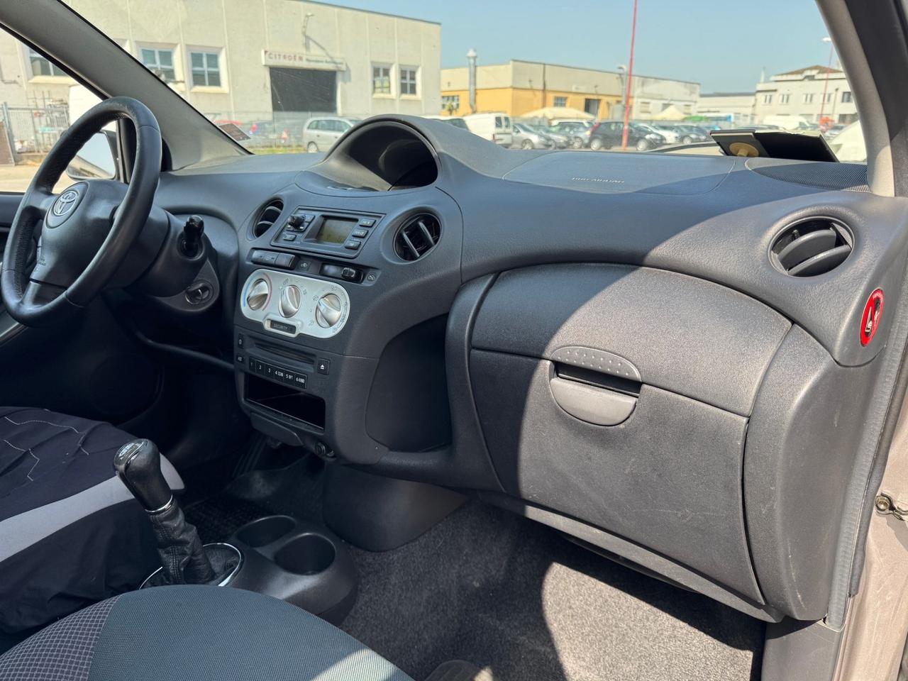 Toyota Yaris 1.4 tdi D-4D cat 5 porte Sol