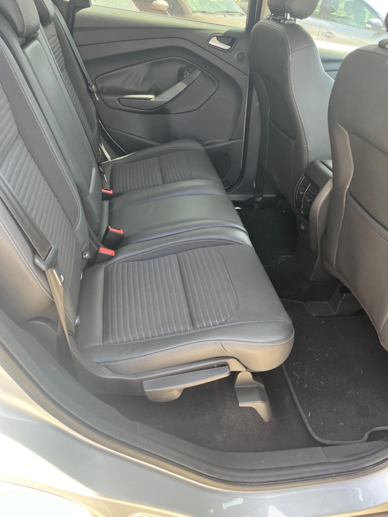 Ford Kuga 1.5 TDCI 120 CV S&S 2WD Titanium