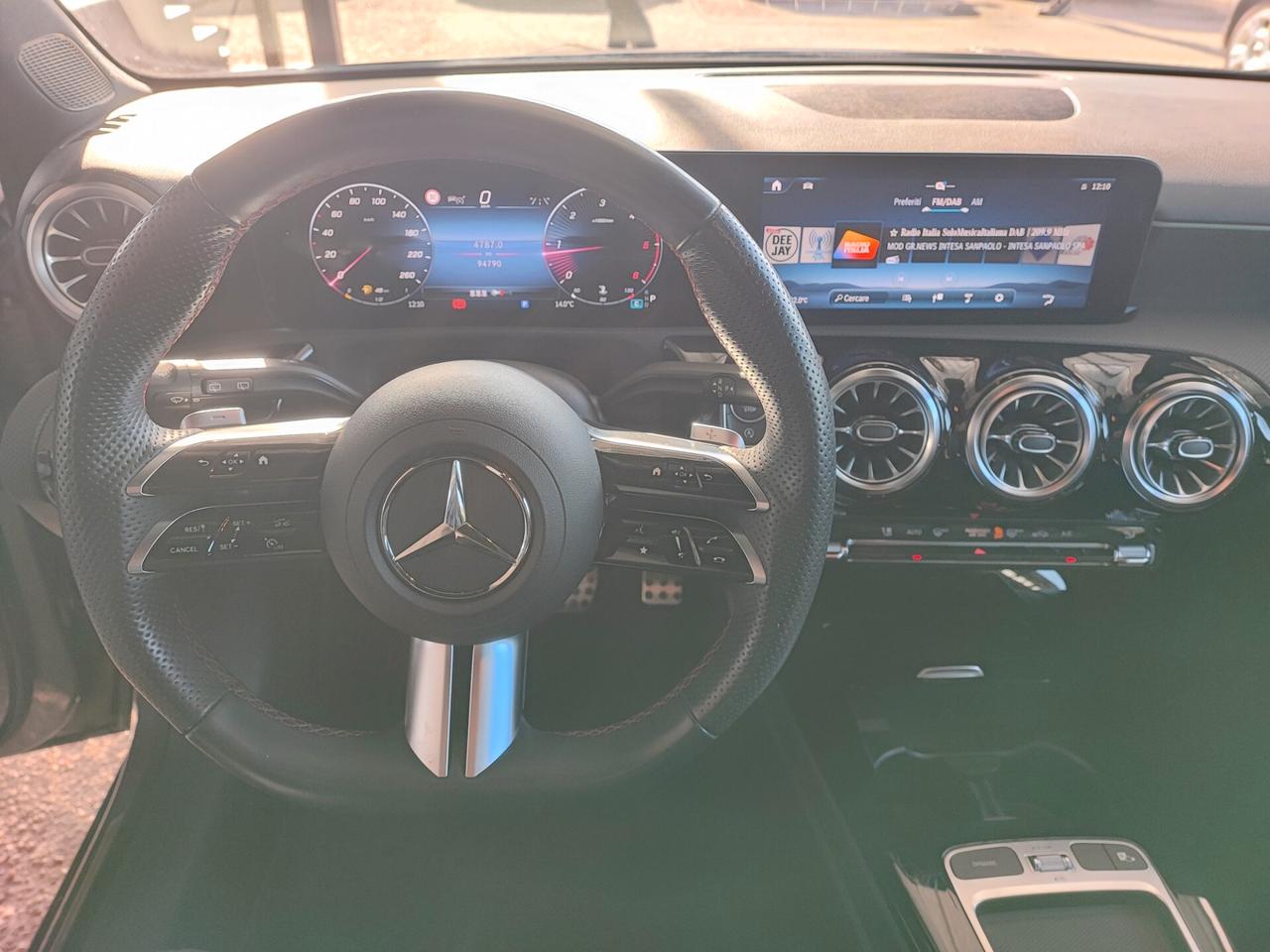 Mercedes-benz A 200 d Automatic AMG Line Premium Plus