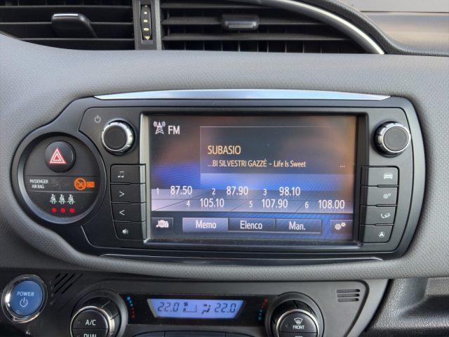 TOYOTA Yaris 1.5 hybrid business