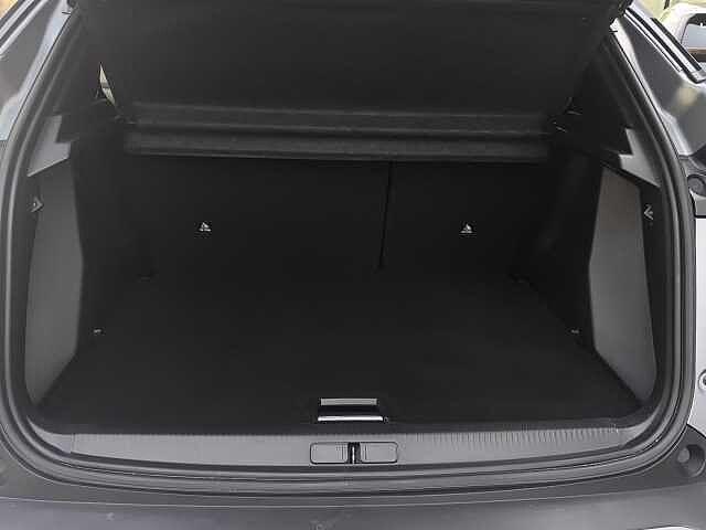 Peugeot 2008 PureTech 130 S&S EAT8 GT