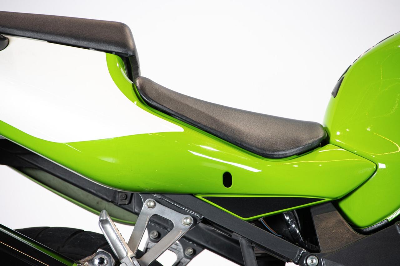 1999 KAWASAKI ZX-7R NINJA KAW00255