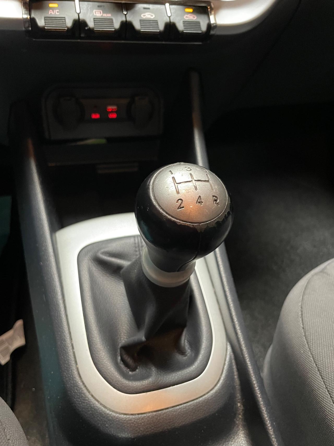 Kia Rio 1.2 Neopatentati Euro 6