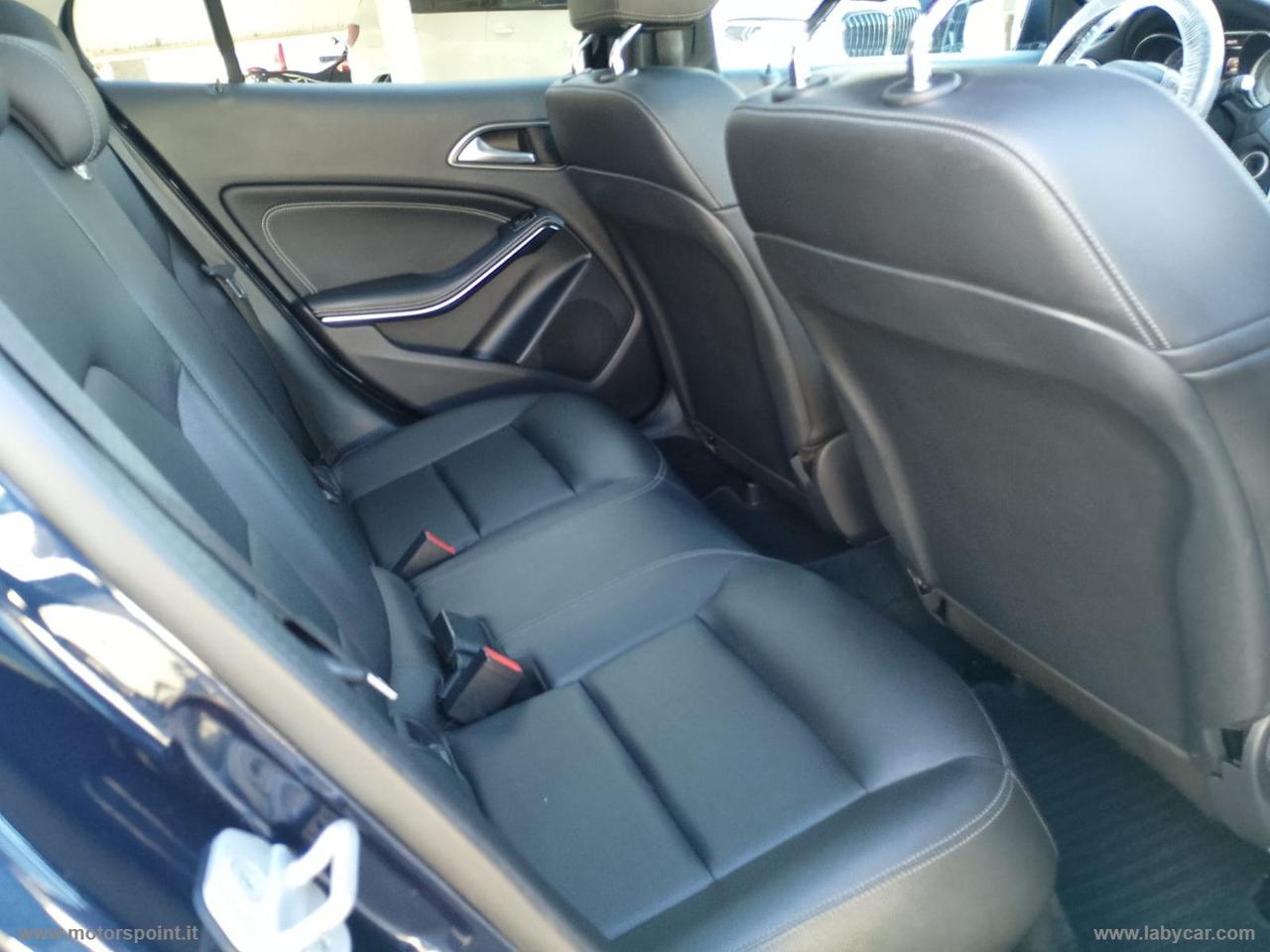 MERCEDES-BENZ GLA 180 d Automatic Sport *TETTO *PELLE
