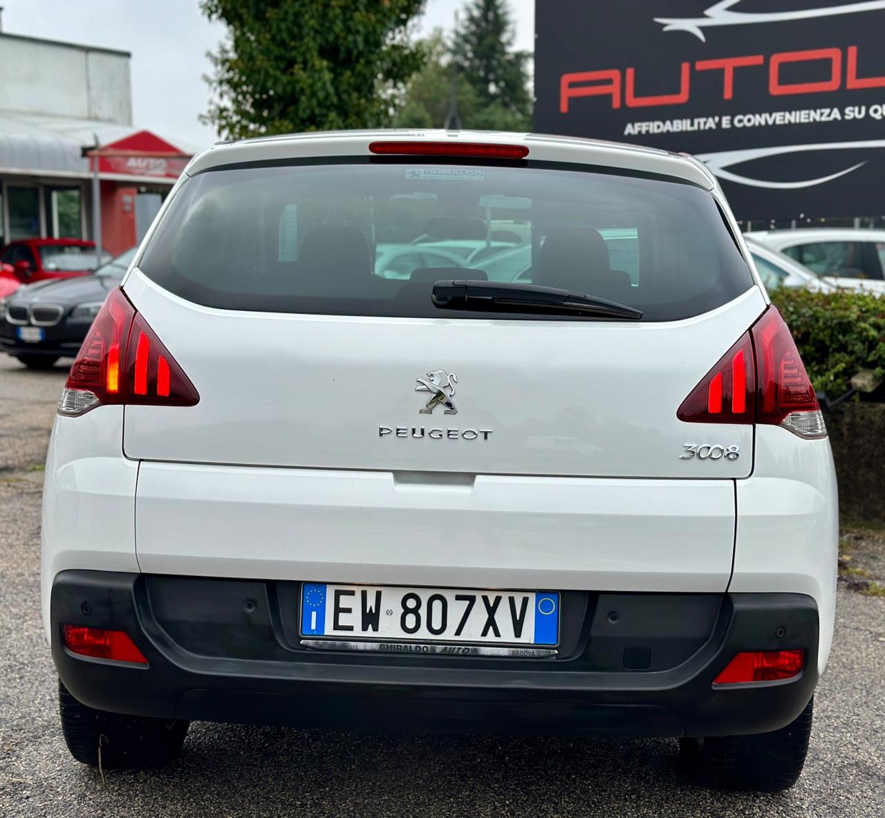 PEUGEOT 3008 1.6 HDi 115CV 2014