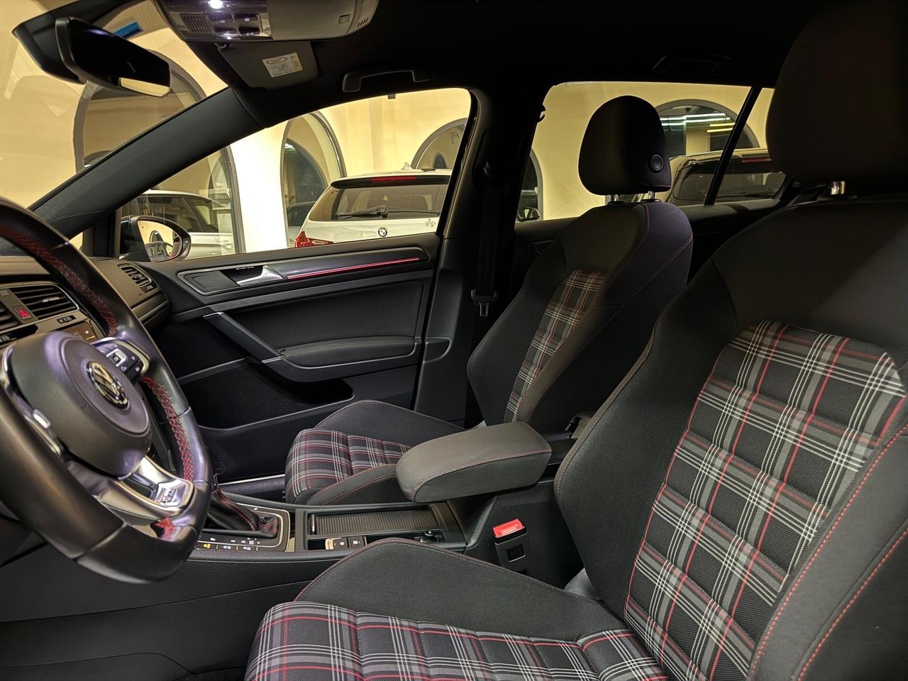 Volkswagen Golf GTI Performance 2.0 245 CV TSI DSG