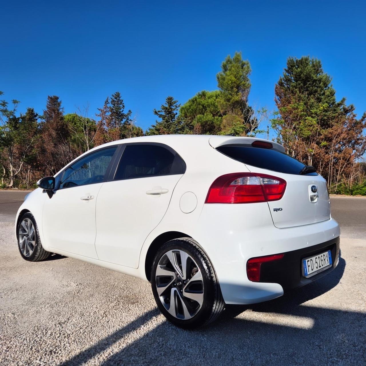Kia Rio 1.4 CRDi 5p. Cool