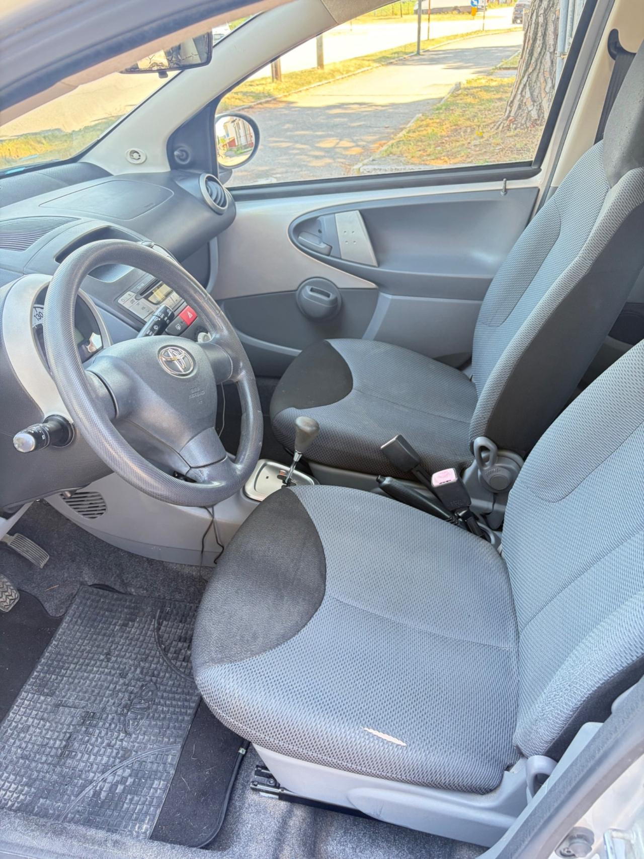 Toyota Aygo 1.0 12V VVT-i 5 porte NEOPATENTATI