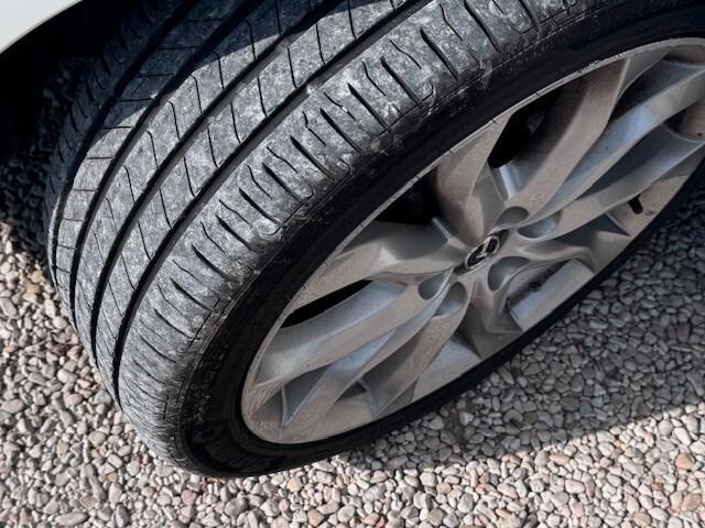 Mazda 3 2.2 Skyactiv-D Exceed - LIEVE URTO FRONT. !!