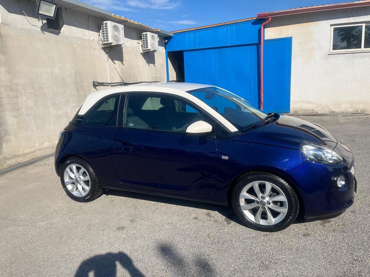 Opel adam 1.2 benz- full- km 77000-2015