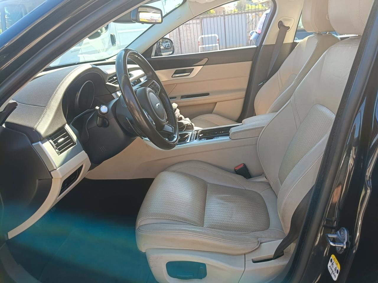Jaguar XF 2.0 D E-Performance aut. Prestige