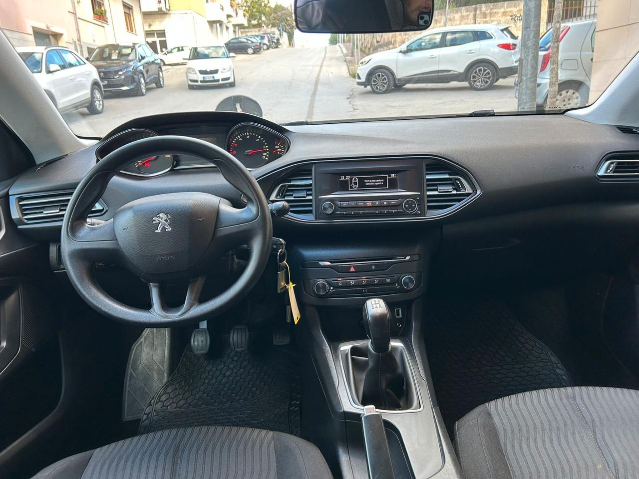 Peugeot 308 BlueHDi Business 2015