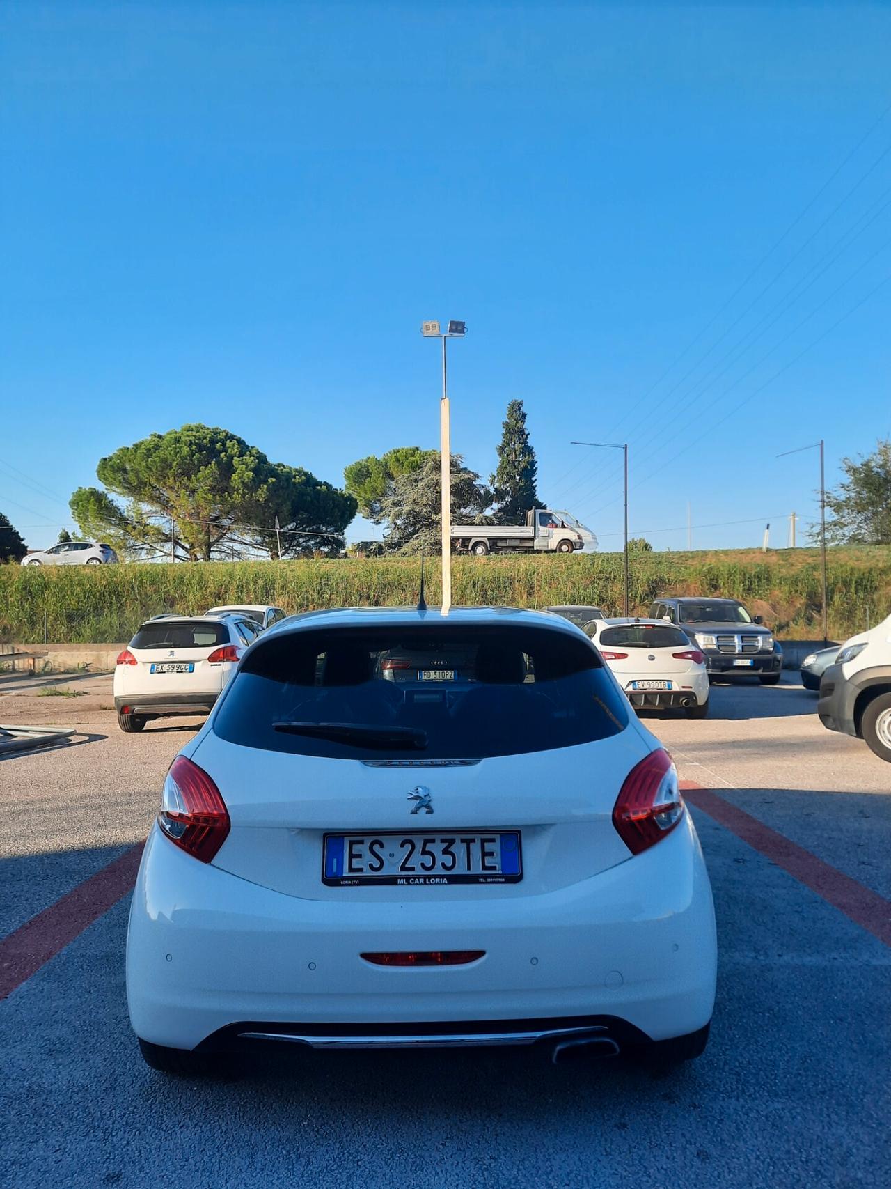 Peugeot 208 1.6 THP 200 CV 3 porte GTi