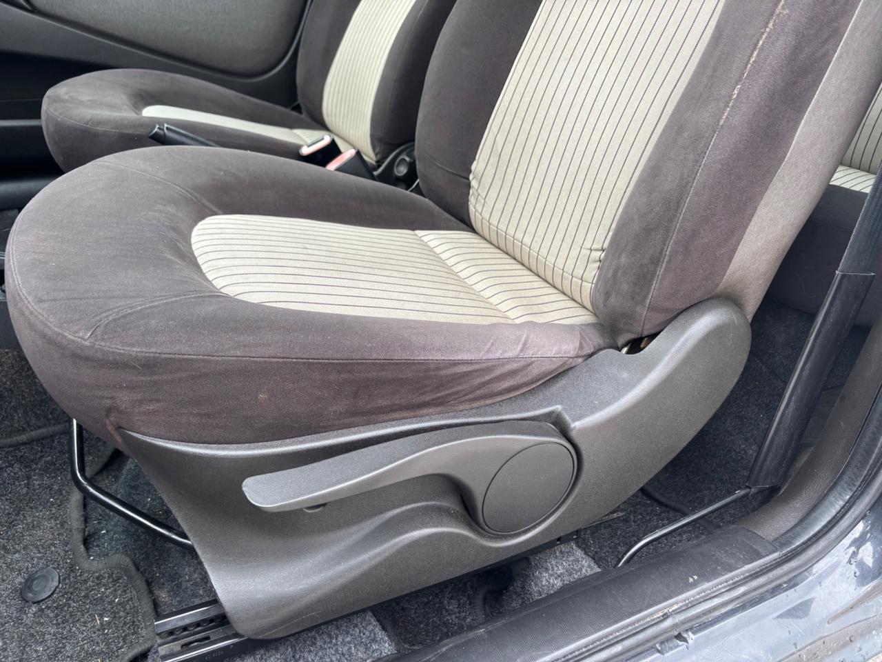 Lancia Ypsilon 1.2 16V Argento