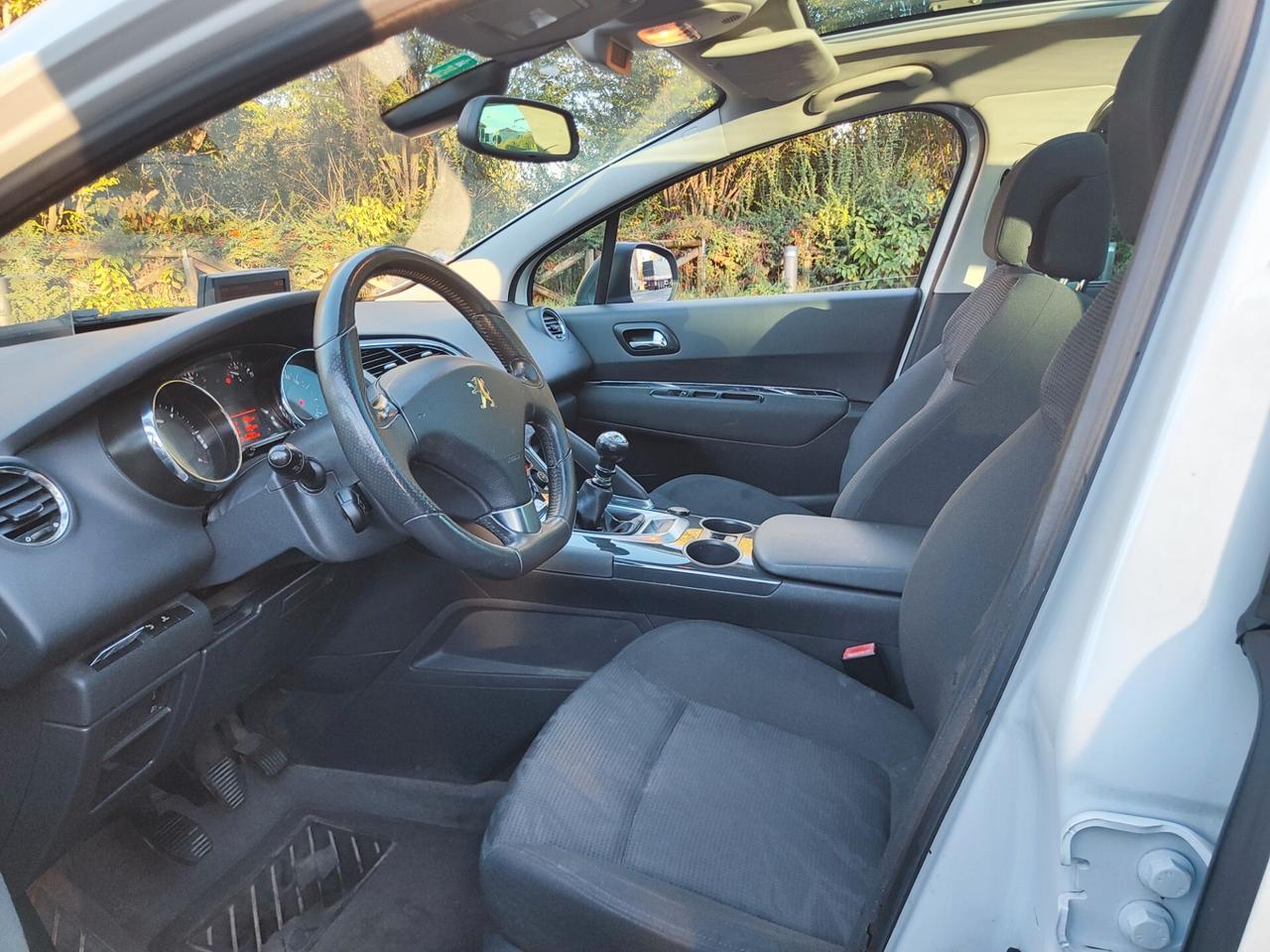 Peugeot 3008 2.0 HDi 150CV Allure