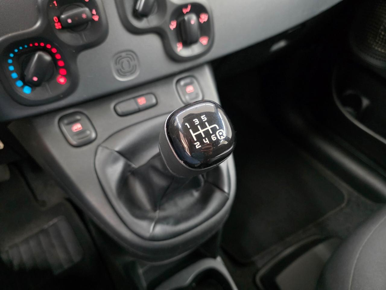 FIAT PANDA 1.0 FireFly S&S Hybrid CITY LIFE