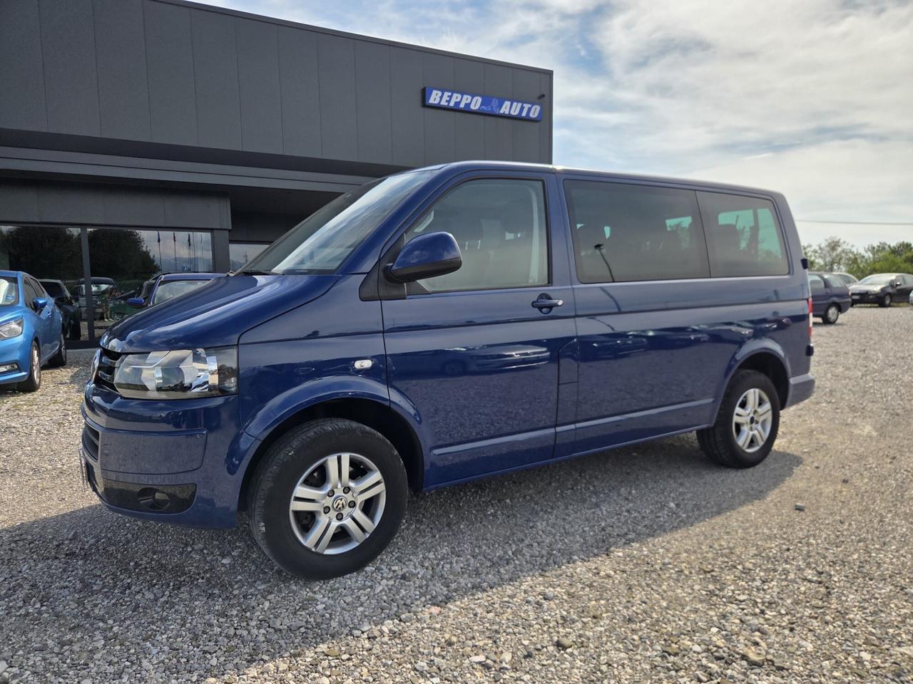 VENDIAMO VOLKSWAGEN T5 TRANSPORTER 9 POSTI 2.0TDI