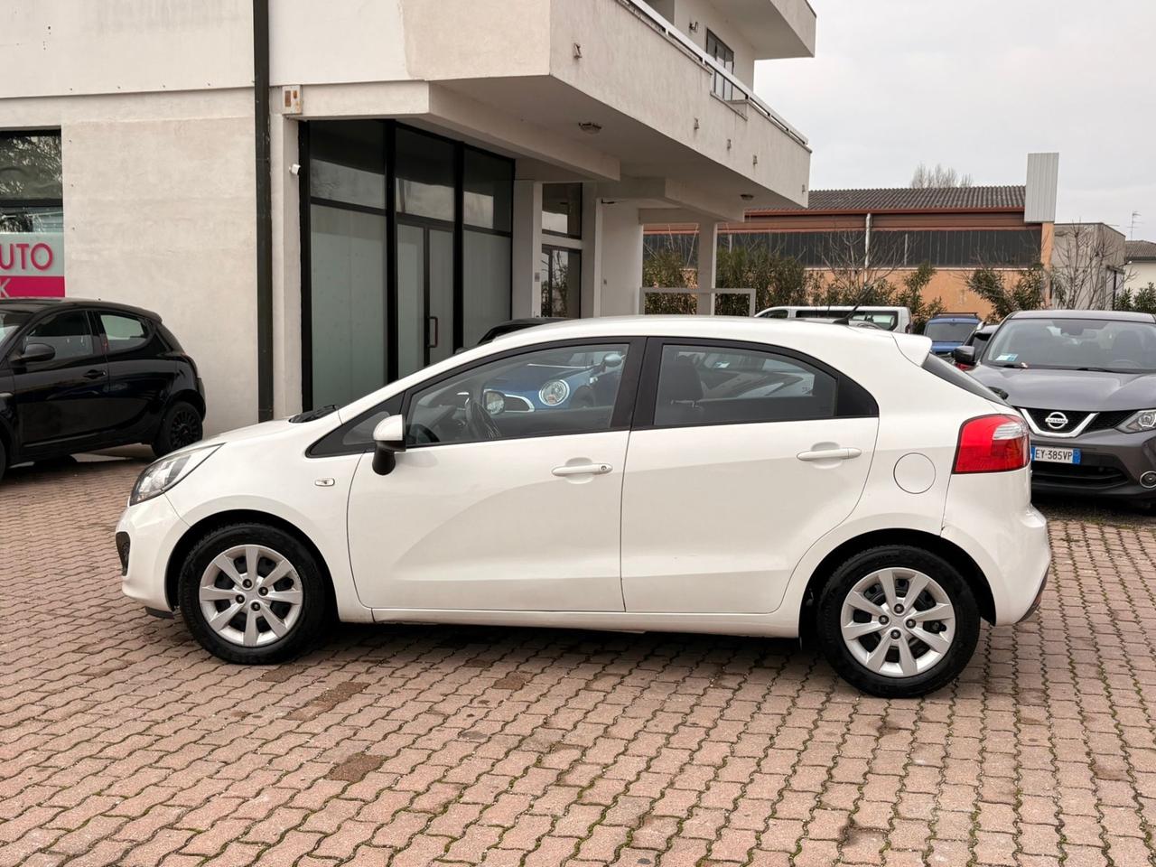 Kia Rio 1.1 CRDi 5p. Cool