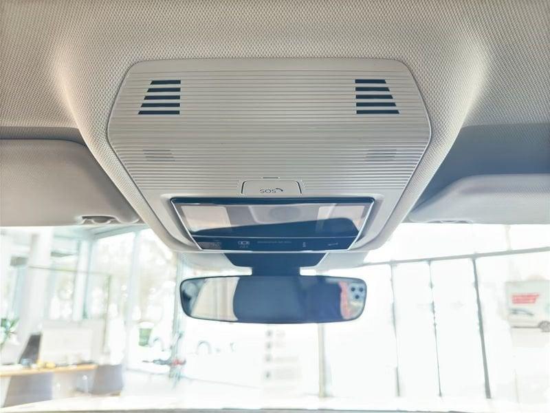 Volkswagen T-Roc 1.5 eTSI Life DSG NAVI LED CAMERA 2026