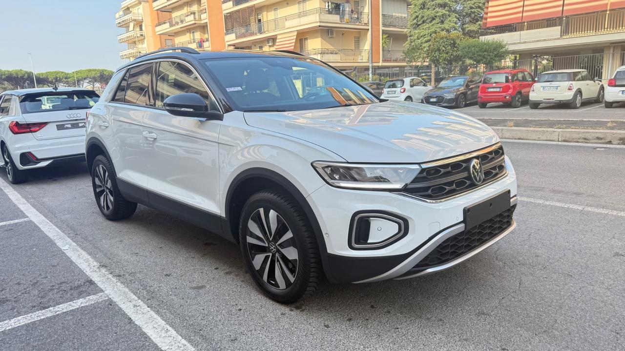 Volkswagen T-Roc 1.0 TSI Style LED NAVI COCKPIT PDC CERCHI 17 CLIMA AUTOMATICO COMANDI AL VOLANTE BICOLORE