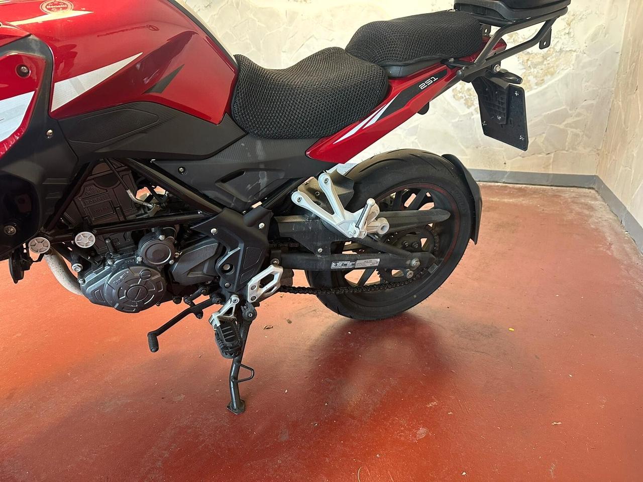 Benelli TRK 251 BAULETTO E PARABREZZA