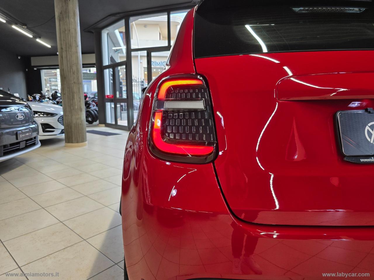 FIAT 600 Hybrid MHEV ICON