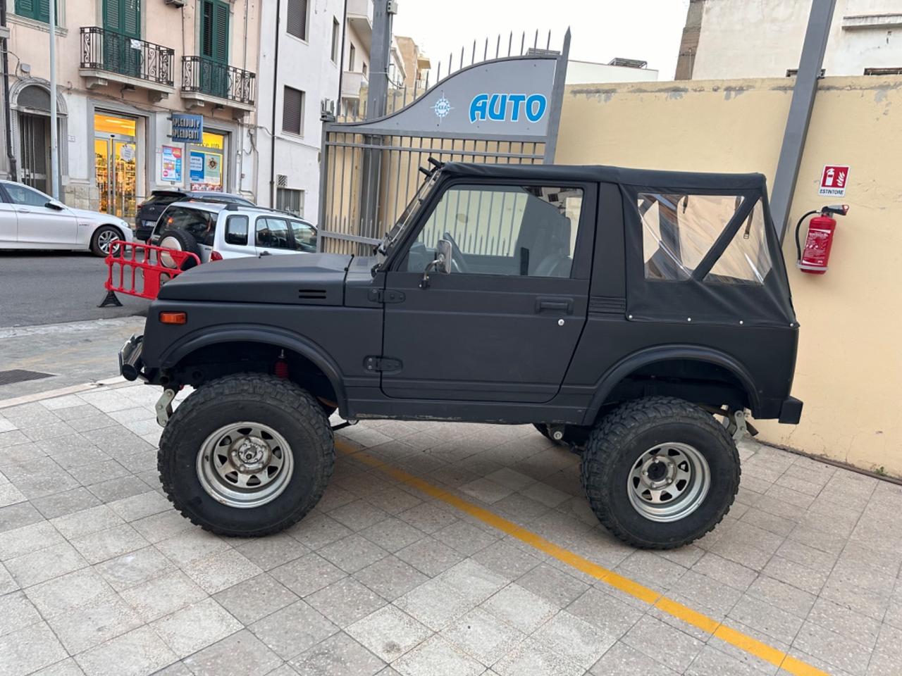 Suzuki SJ Samurai SJ410 Berlina Sport