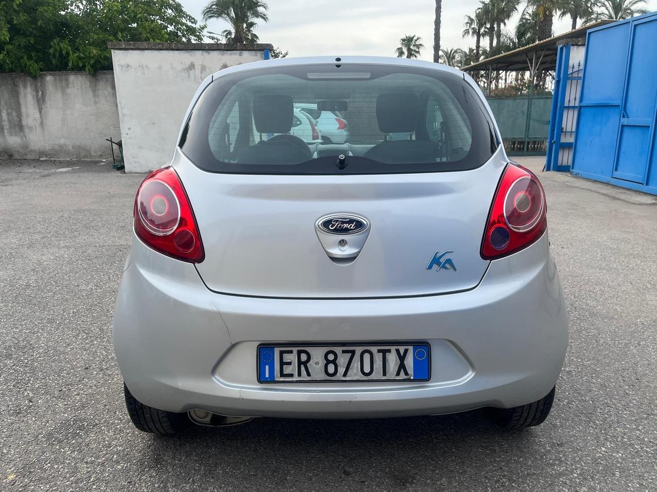 Ford ka 1.2 benz .-full opt-2013