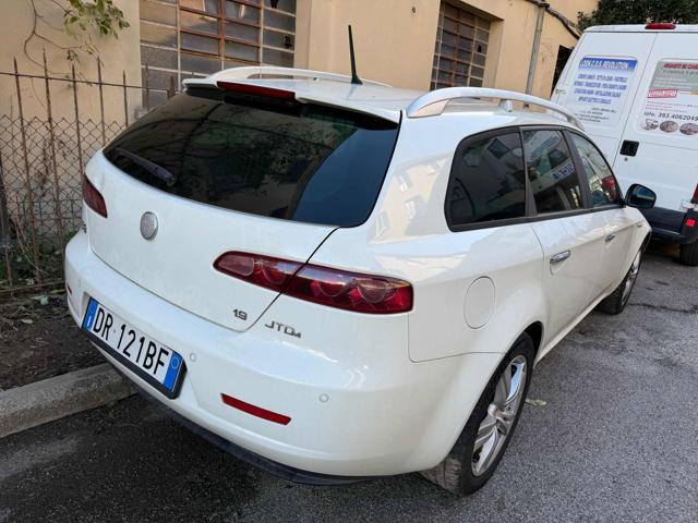 ALFA ROMEO 159 1.9 JTDm 16V Sportwagon TI senza lavoro da fare