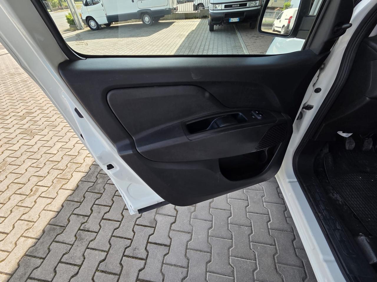 Fiat Doblo Doblò 1.6 MJT 105CV S&S PL-TA Cargo Maxi XL Business