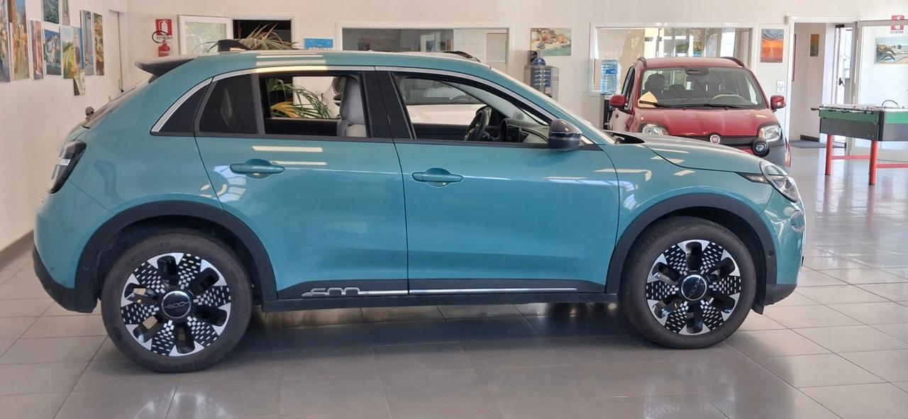 Fiat 600 Hybrid 100 CV DCT MHEV La Prima